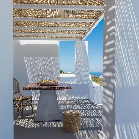 White & Co Santorini * Pyrgos Kallistis