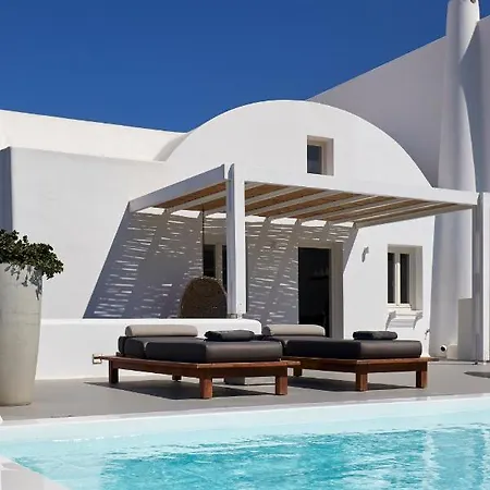 White & Co Santorini Pyrgos Kallistis
