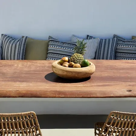 White & Co Santorini Villa Pyrgos Kallistis