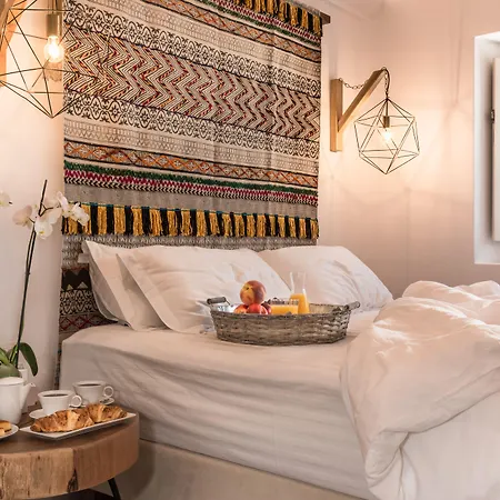 White & Co Exclusive Island * Pyrgos Kallistis