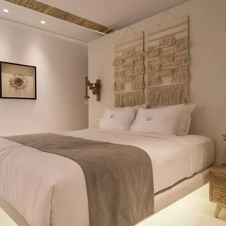 Villa White & Co Santorini Pyrgos Kallistis