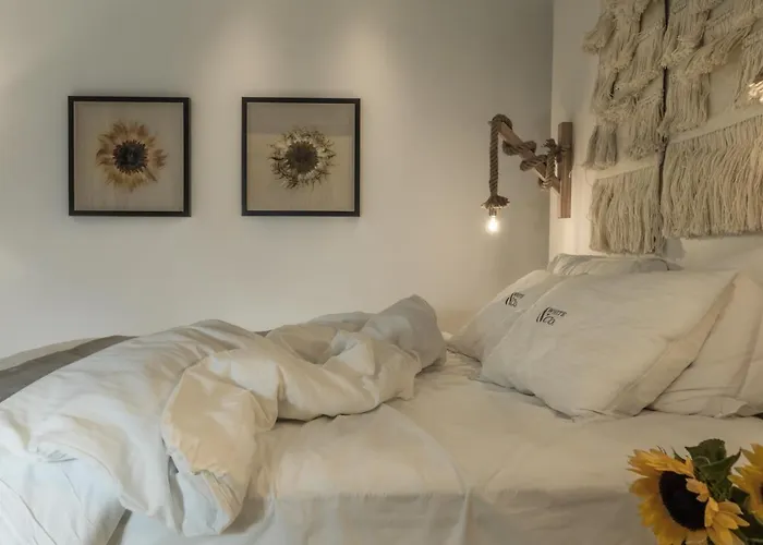 White & Co Exclusive Island *