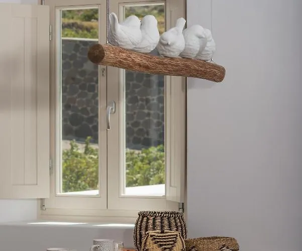 White & Co Exclusive Island * Pýrgos