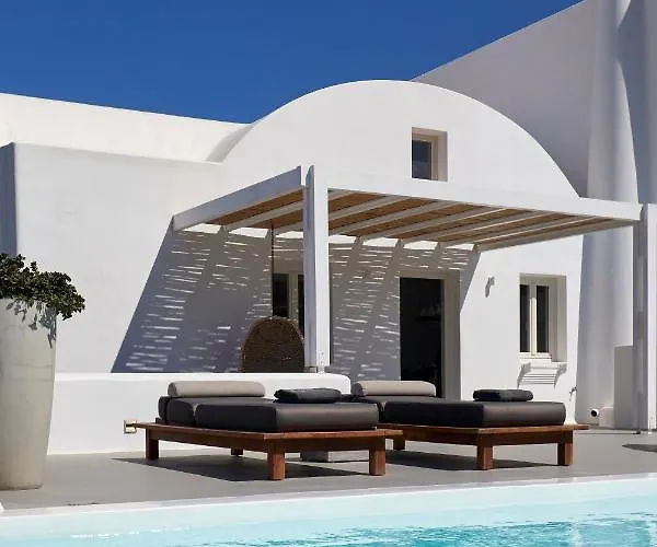 White & Co Exclusive Island Pýrgos