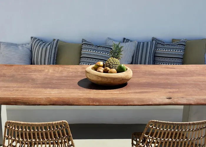 White & Co Exclusive Island Villa Pýrgos