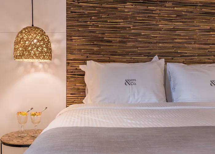 White & Co Exclusive Island *