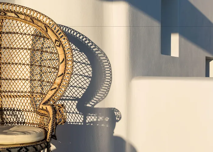 White & Co Exclusive Island Pýrgos