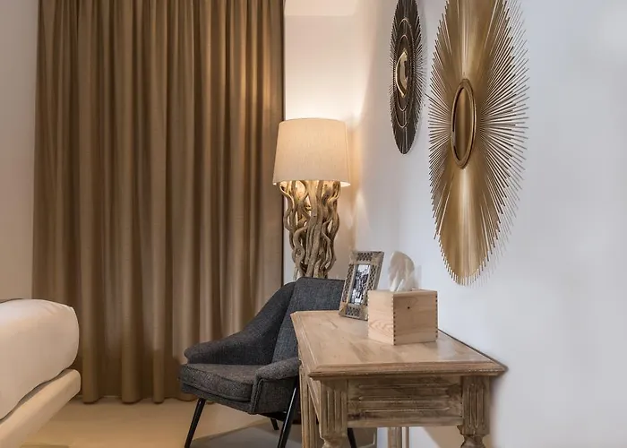 White & Co Exclusive Island