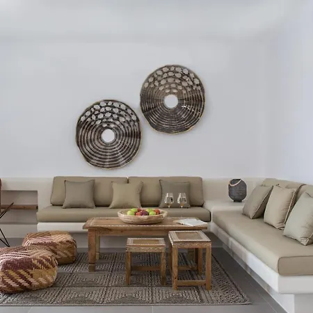 White & Co Exclusive Island * Pýrgos