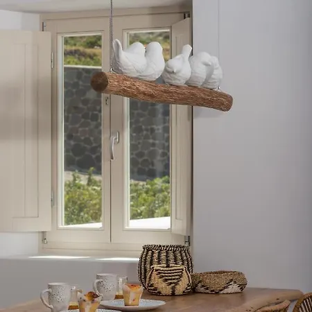 White & Co Exclusive Island * Pýrgos