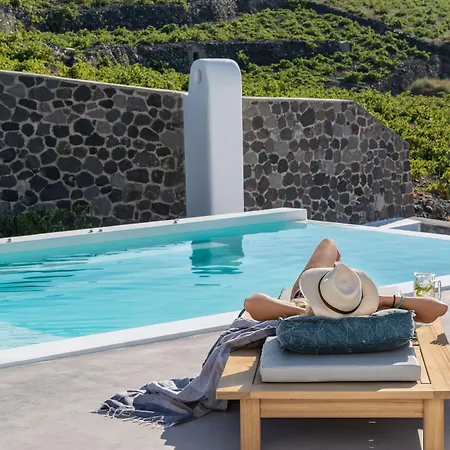 White & Co Exclusive Island Villa Pýrgos