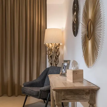 White & Co Exclusive Island