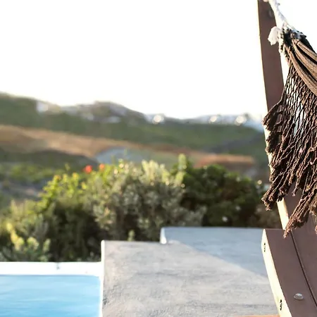 White & Co Exclusive Island * Pýrgos